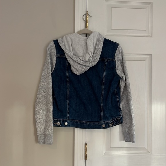 Levi's denim sweatshirt jacket (NWOT) - Picture 8 of 8